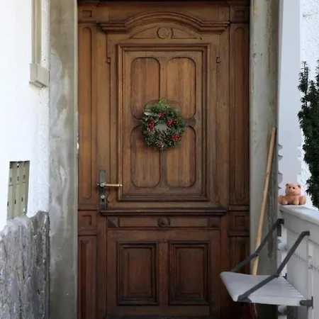 Jugendstil-villa: Stylish Retreat In Oasis Apartment Chur